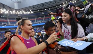 Sabalenka zanesljivo v polfinale Wuhana. Fritz čaka na dvoboj Đokovića in Čeha.