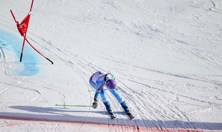 Tina Maze bo kmalu prečkala ciljno črto. | Foto: Sportida
