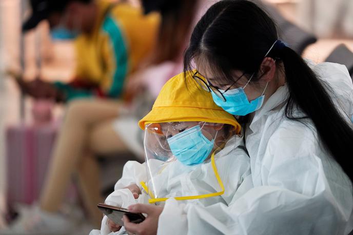 Koronavirus Kitajska | V javnosti so se pojavile špekulacije, da bi novi koronavirus lahko ušel iz laboratorija na wuhanskem inštitutu za virologijo. | Foto Reuters