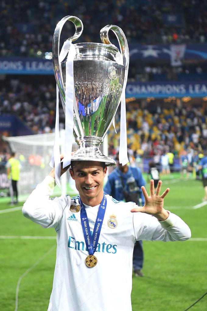 Cristiano Ronaldo je po zadnjem evropskem naslovu z Realom namignil, da bo zapustil Madrid, nato pa nekaj mesecev pozneje resnično sklenil pogodbo z Juventusom. | Foto: Getty Images