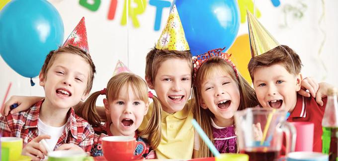 Med otroki je zelo priljubljeno tudi praznovanje rojstnih dni v McDonald'su. | Foto: 