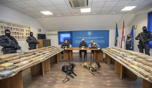 Hrvaška policija v pošiljki banan iz Ekvadorja našla zajetno količino kokaina