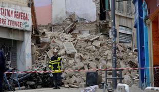 Po zrušenju dveh zgradb v Marseillu našli truplo, več ljudi pogrešanih