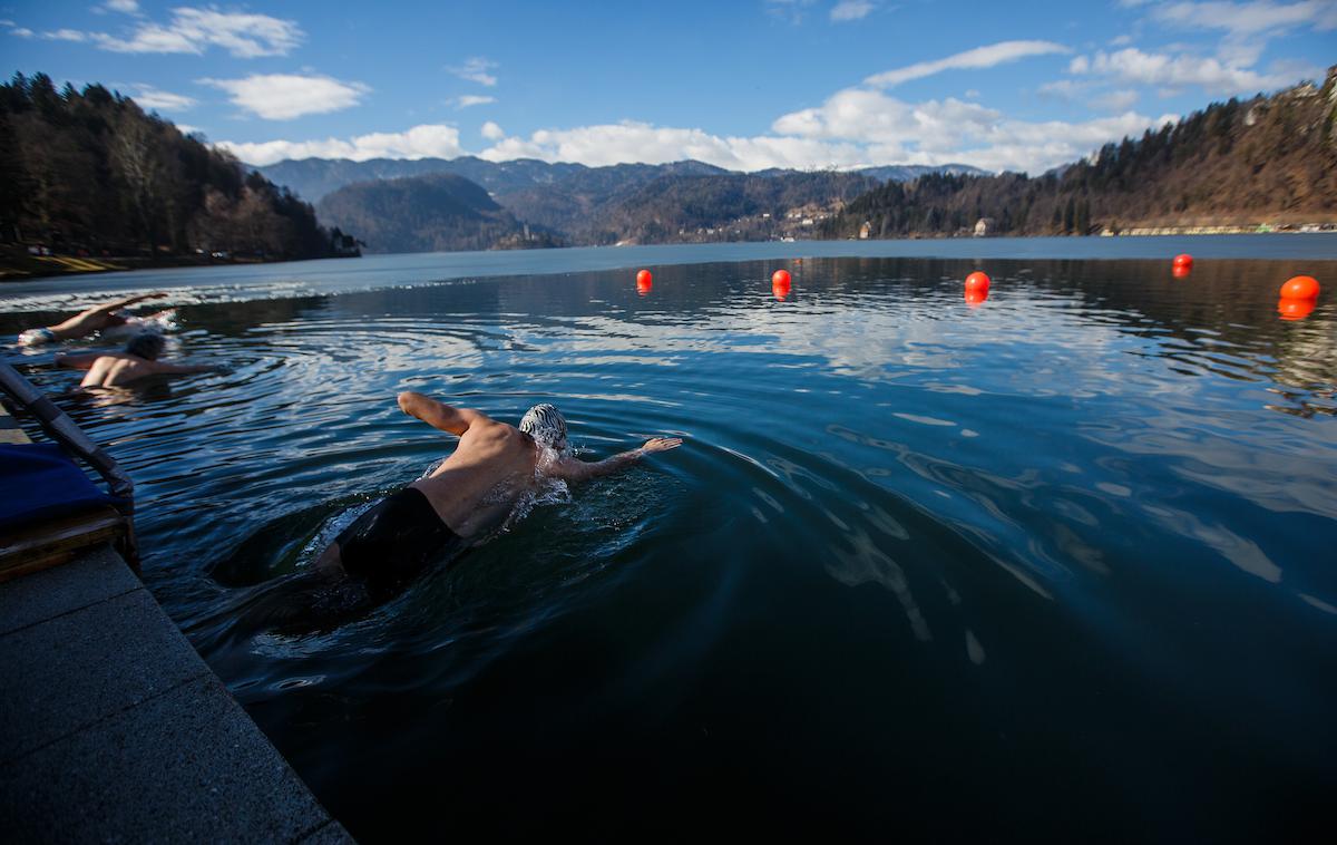 Bled zimsko plavanje rekreacija | Bled znova gosti svetovno prvenstvo v zimskem plavanju, prijavljenih je okoli tisoč pogumnežev. | Foto Grega Valančič/Sportida