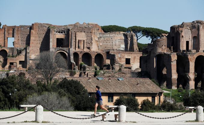 Od ponedeljka po vsej Italiji velja prepoved rekreiranja na prostem. | Foto: Reuters