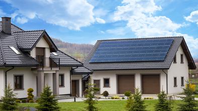 Sončna elektrarna s hranilnikom že od 79 evrov na mesec