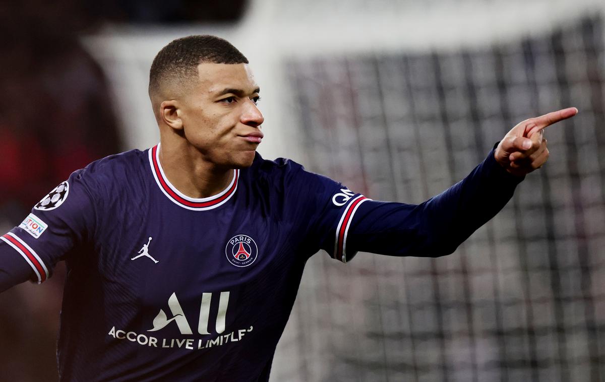 Kylian Mbappe PSG | Dvomov ni več, Kylian Mbappe se po informacijah Marce iz PSG seli k madridskemu Realu. Podpisal naj bi petletno pogodbo, težko 200 milijonov evrov. | Foto Reuters