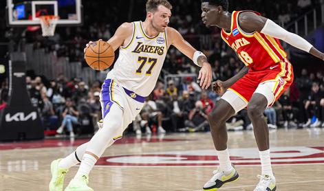 V živo: zaspan uvod Lakersov