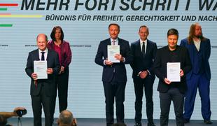 Socialdemokrati, Zeleni in liberalci podpisali koalicijski sporazum