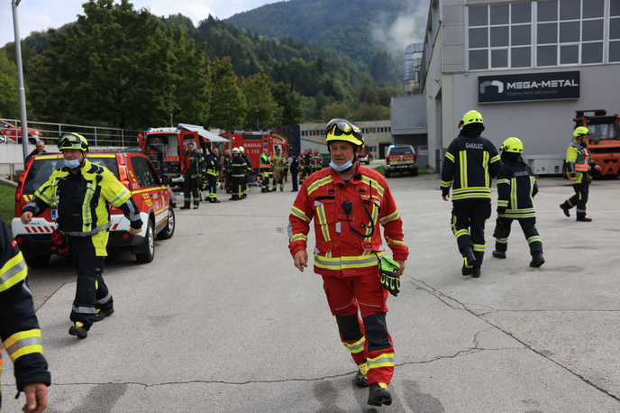 Požar, Ruše | Z ognjem se je borilo 158 gasilcev iz enajstih društev. | Foto Mediaspeed