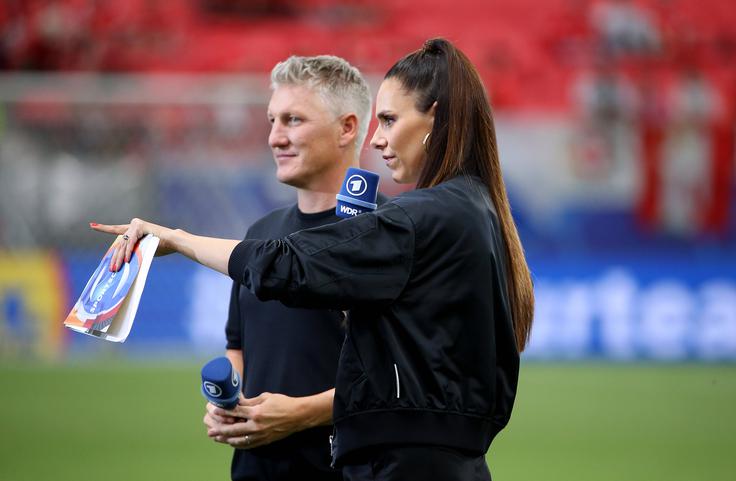 Esther Sedlaczek in Bastian Schweinsteiger sta sodelovala pri prenosih pomembnih nogometnih tekem. | Foto: Guliverimage