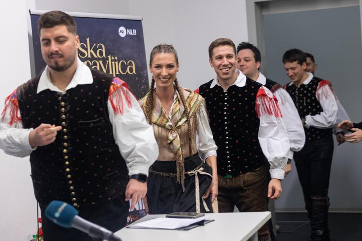 Kot je na novinarski konferenci pred koncertom povedal Sašo Avsenik, se je ideja za koncert v Stožicah porodila lani po razprodanem koncertu v Hali Tivoli. | Foto: STA