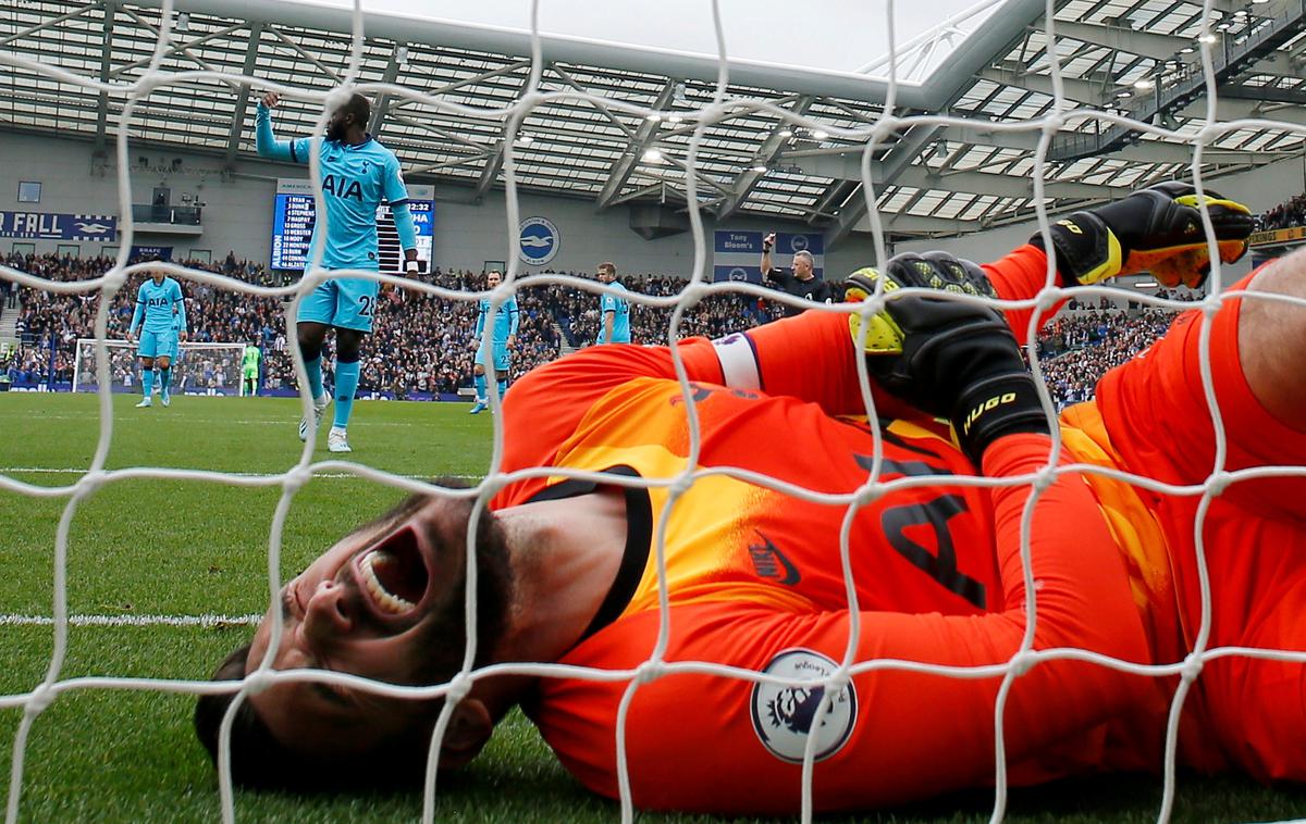 Hugo Lloris | Tottenham se bo moral do konca leta znajti brez pomoči prvega vratarja, kapetana Huga Llorisa.  | Foto Reuters