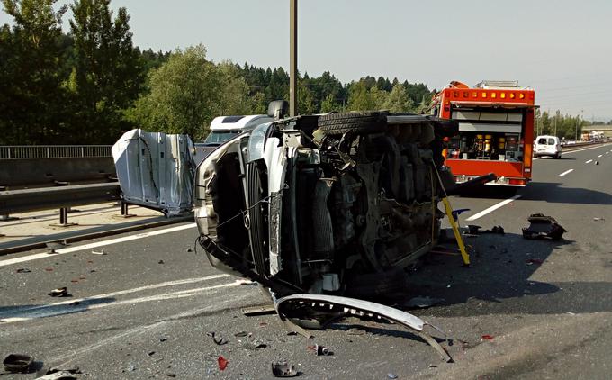 V prometni nesreči na štajerski avtocesti je dopoldne umrla 52-letna državljanka Velike Britanije. | Foto: CZR Domžale