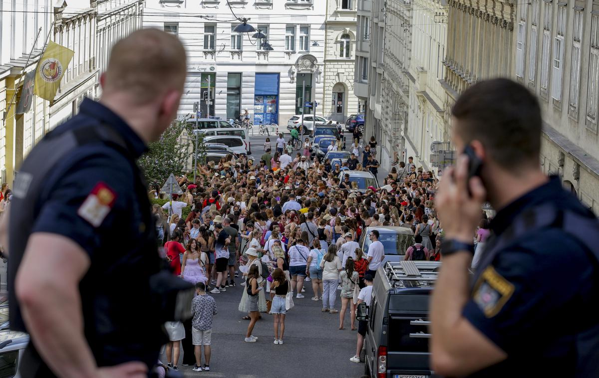 Oboževalci Taylor Swift na Dunaju | Državno tožilstvo v Wiener Neustadtu 19-letnika in njegovega dve leti mlajšega najboljšega prijatelja preiskuje zaradi terorističnega združevanja in kriminalne organizacije. | Foto Guliverimage