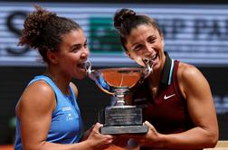 Italijanki Errani in Paolini zmagovalki dvojic na OP Francije