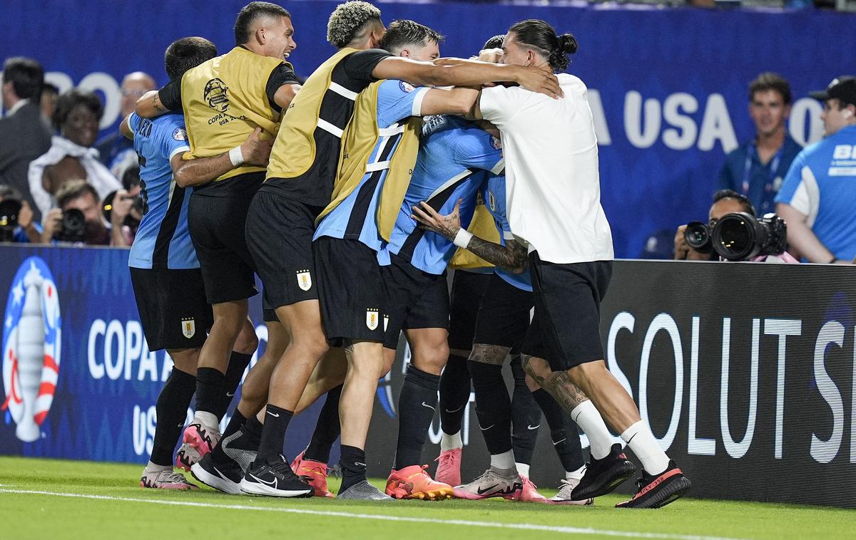 Copa America Luis Suarez Urugvaj | Luis Suarez in soigralci so se veselili brona na Copi Americi. | Foto Reuters