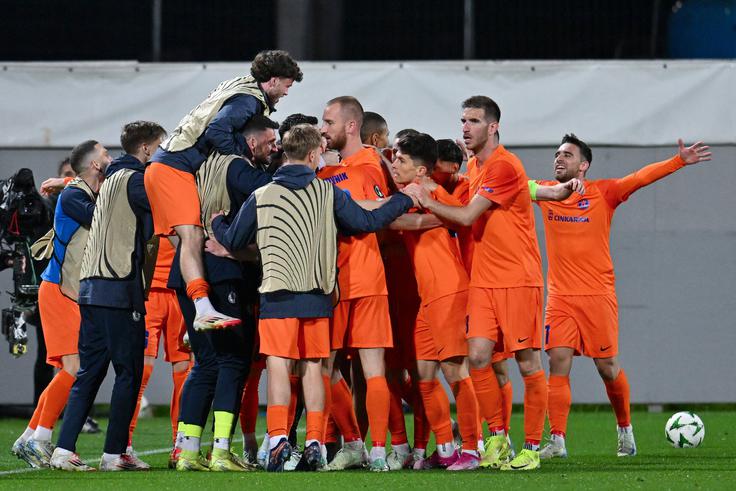 Nogometaši Celja so v prejšnji sezoni v četrtfinalu konferenčne lige namučili Fiorentino. Na povratni tekmi v Firencah so celo vodili z 2:1. | Foto: Guliverimage