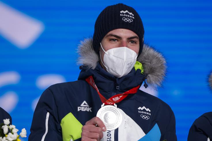 Timi Zajc je po zlatu prejel še srebrno odličje. | Foto: Anže Malovrh/STA