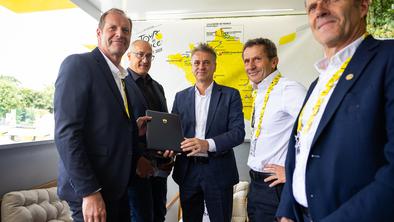 Robert Golob predal pismo o nameri za izvedbo začetka Toura v Sloveniji