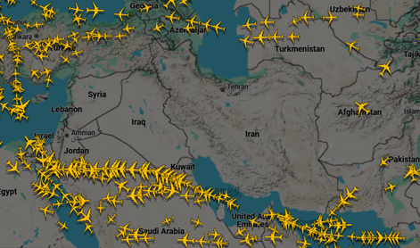 Napad Izraela na Iran: na nebu zazevala ogromna luknja #video