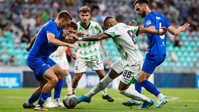 Olimpija ostaja stoodstotna, Hrvat in Srb zatresla mrežo Nafte