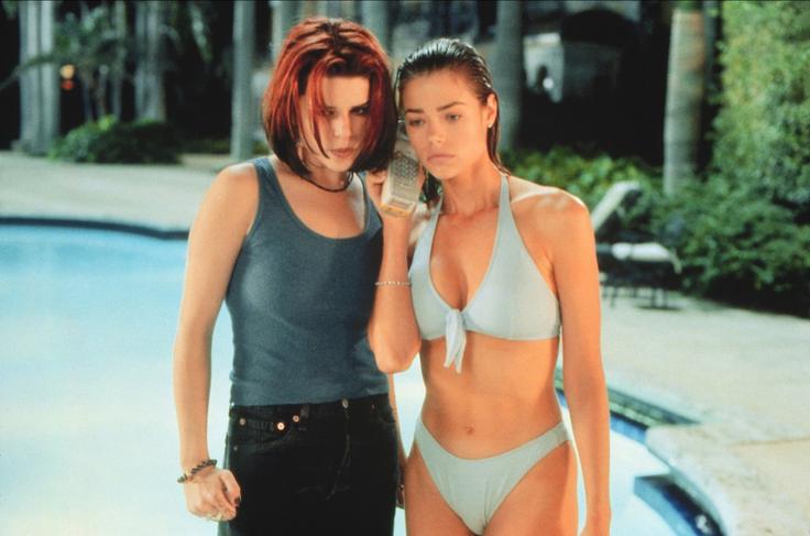 Denise Richards je zaslovela v filmu Divje strasti iz leta 1998, v katerem je igrala ob Neve Campbell. | Foto: Mary Evans/AF Archive/Columbia via Profimedia