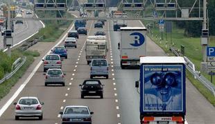Zaradi vročine v Nemčiji počila avtocesta