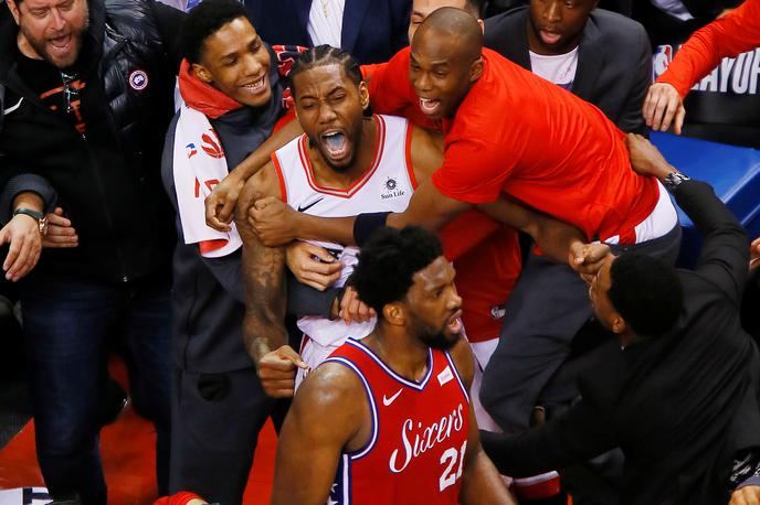 Hawhi leonard | Kawhi Leonard je veliki junak sedme tekme konferenčnega polfinala v ligi NBA. S košem v zadnji sekundi je Torontu zagotovil preboj v konferenčni finale. | Foto Reuters