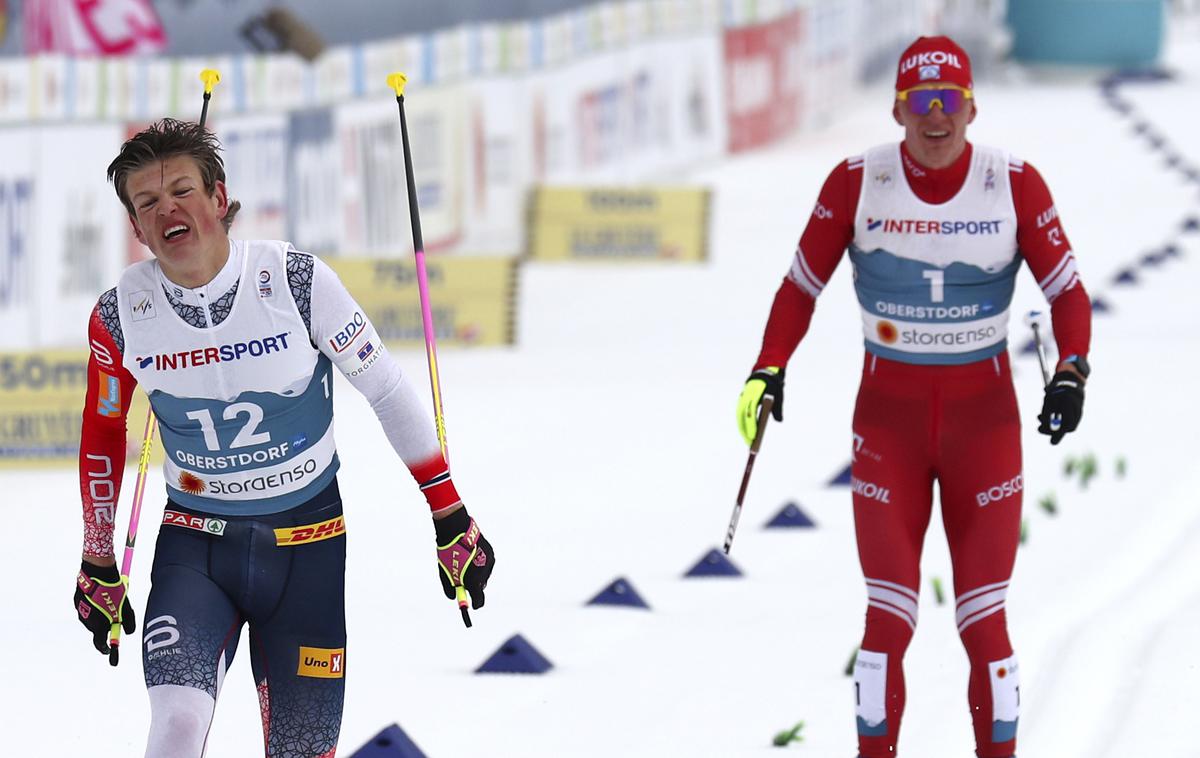 Johannes Hoesflot Klaebo | Johannes Hoesflot Klaebo je kot prvi pritekel na cilj kraljevske razdalje, a bil po pritožbi Rusa Aleksandra Boljšunova diskvalificiran. Prvak je tako postal Norvežan Emil Iverson. | Foto Guliverimage