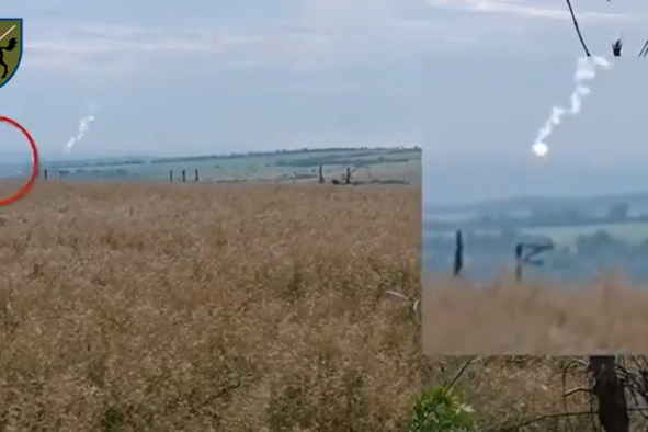 Ukrajinci z ročno raketo sestrelili rusko letalo #video
