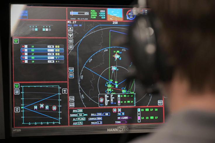 Sistem za načrtovanje operacij z raketami Storm Shadow/SCALP. Po navedbah nekaterih uporabnikov družbenega omrežja X, ki sledijo predvsem objavam, povezanim z obrambno industrijo, naj bi šlo za sploh prvo javno objavljeno fotografijo te platforme.  | Foto: Francosko ministrstvo za obrambo