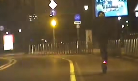 Policisti ujeli voznika električnega skiroja: doletela ga je visoka kazen #video