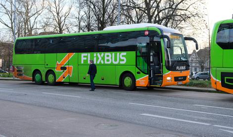 V nesreči avtobusa družbe Flixbus dva mrtva