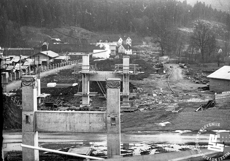 Viadukta so zgradili leta 1972 in sicer na prvem kraku avtoceste v Sloveniji. | Foto: Muzej novejše zgodovine Slovenije