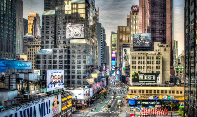 Times Square kot srce New Yorka ponuja veliko priložnosti za zabavo in nakupovanje. | Foto: 
