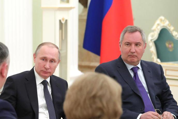 Vladimir Putin, Dmitri Rogozin | Direktor ruske vesoljske agencije Dmitrij Rogozin je zagrozil trem evropskim državam, da bi lahko Rusija nanje izstrelila balistične rakete. | Foto Guliver Image