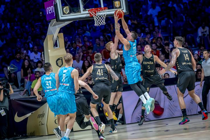Slovenija Španija Luka Dončić | Foto: Baloncesto España