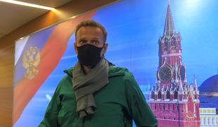 EU poziva Rusijo k takojšnji izpustitvi Navalnega