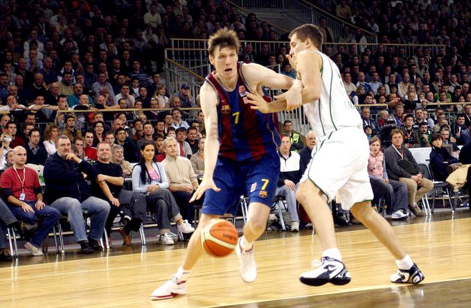 Kranjčan Gregor Fučka (na fotografiji v dresu Barcelone) je dolga leta igral za italijansko reprezentanco, s katero je leta 1999 osvojil naslov evropskega prvaka. Za slovensko reprezentanco ni nikoli igral.  | Foto: Sportida