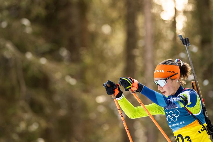 Lena Repinc upa na ponovitev dobrega streljanja z nedeljske tekme mešanih štafet. | Foto: Guliverimage