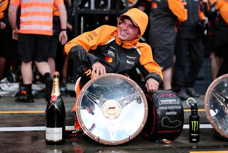 Lando Norris ima samo še točko prednosti pred Verstappnom. | Foto: Reuters