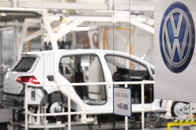 Volkswagen Wolfsburg | Volkswagnovo tovarno v Wolfsburgu je prvič obiskal kancler Olaf Scholz. Nemci bodo v tej tovarni izdelovali tudi električni SUV. | Foto Reuters