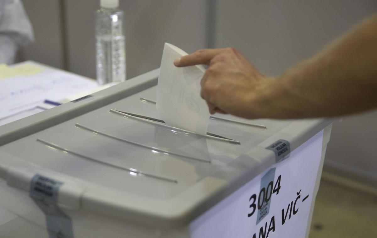 Predčasno glasovanje, referendum o noveli zakona o vodah, Gospodarsko razstavišče. | Foto Bojan Puhek