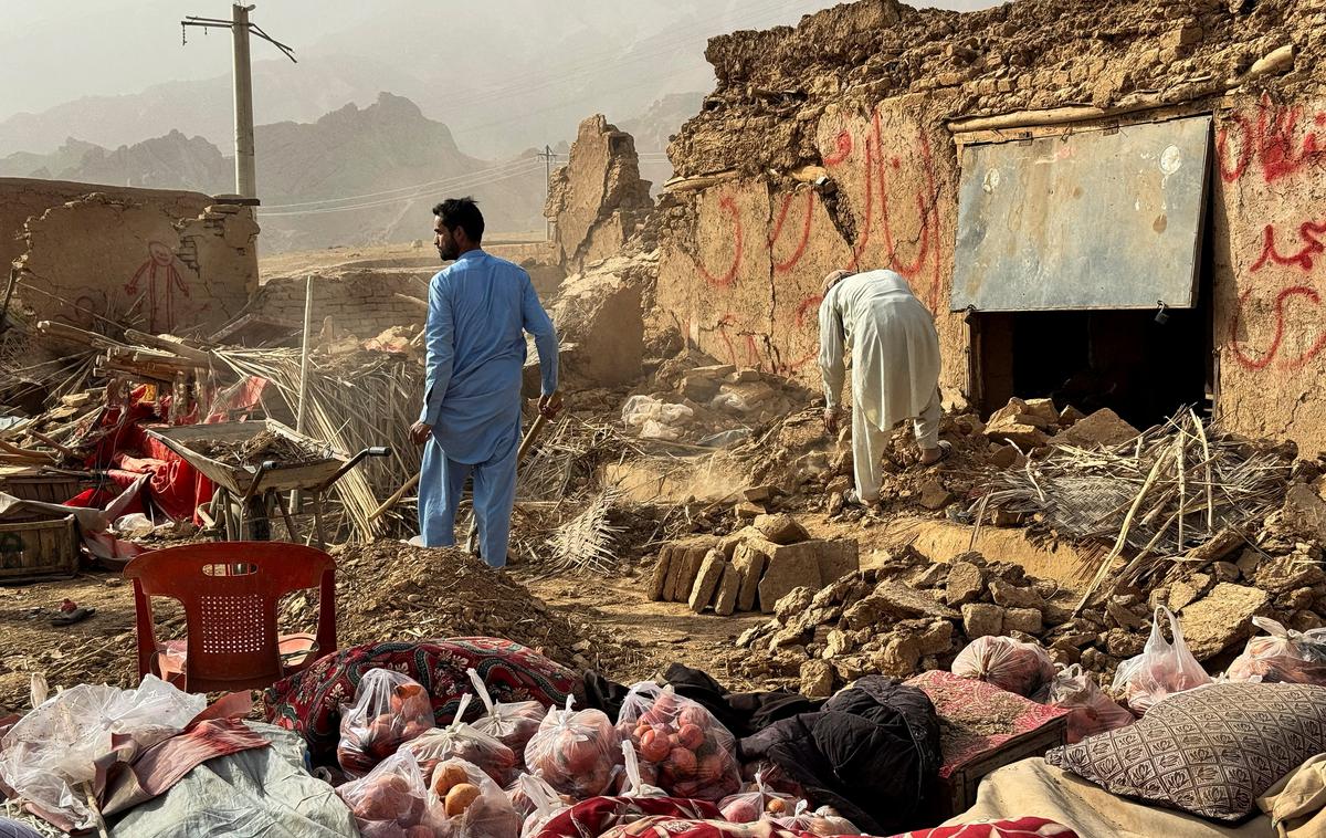 Afganistan, potres | Kot je še sporočil tiskovni predstavnik ministrstva, so oblasti zdaj zaključile reševalne akcije. | Foto Reuters