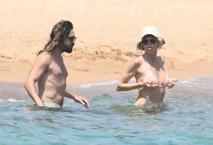 Na Sardiniji že od prejšnjega tedna dopustujeta tudi manekenka Heidi Klum in njen mož, glasbenik Tom Kaulitz. | Foto: Profimedia