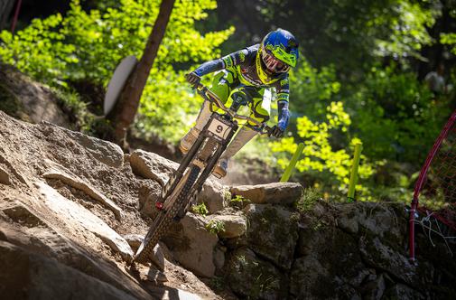 Slovenska gorska kolesarka Monika Hrastnik tretja v spustu na tekmi svetovnega pokala!
