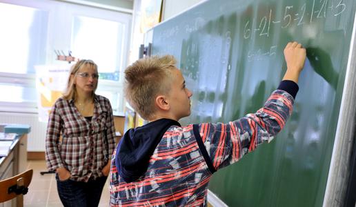 Zdaj bi ocene dobivali učitelji. Ministrstvo in Sviz odločno proti.