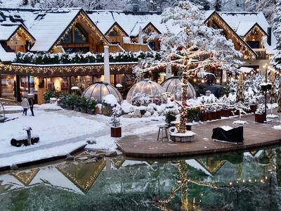 Zimska pravljica ob jezeru Jasna v Kranjski Gori – popoln družinski oddih v srcu Julijskih Alp