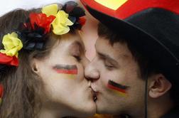 V Nemčiji vse več ljudi ljubezen najde prek spleta